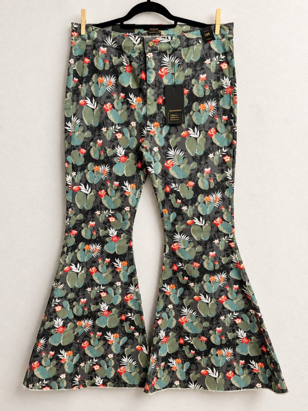 NWT L&B Cactus Floral Extreme Flare Jeans Size 18